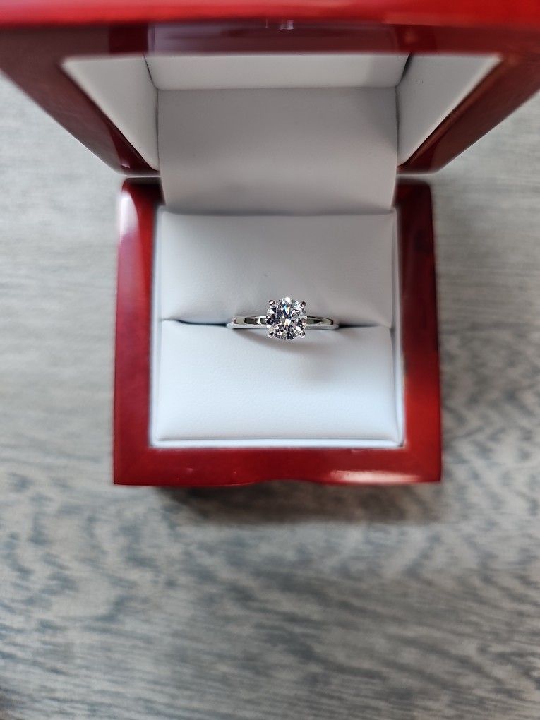 14k White Gold And .90 Ct Diamond Solitaire Engagement Ring New