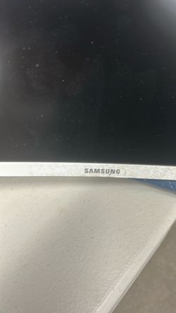 Samsung Monitor curb