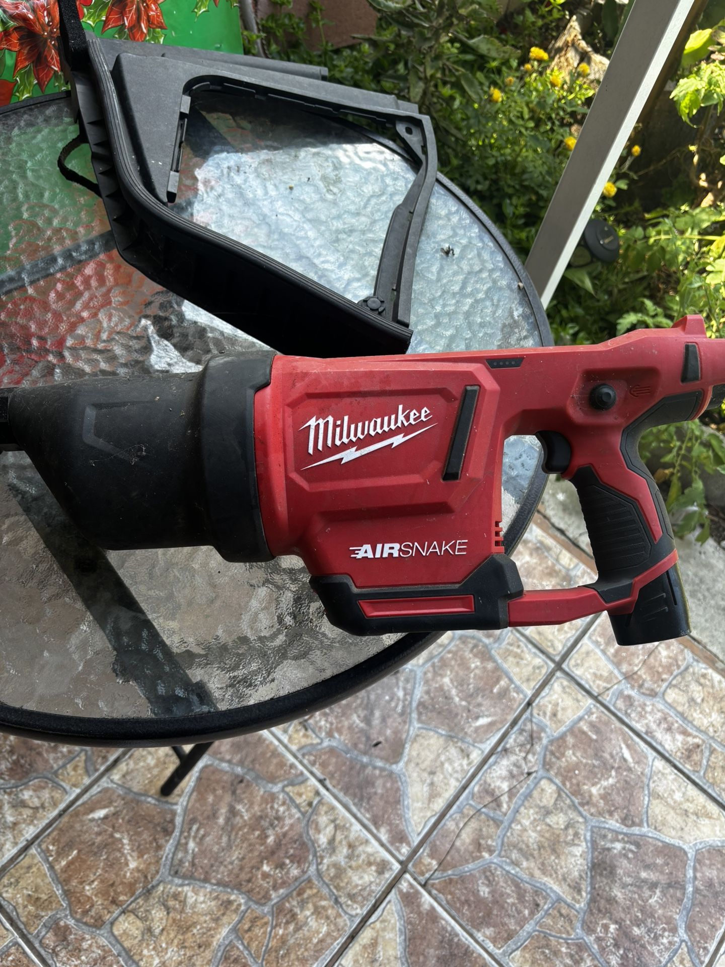 Milwaukee Air Snake