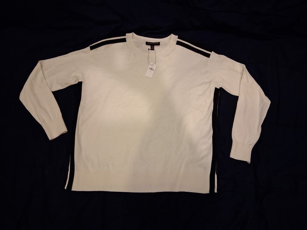 Banana Republic B&W Sweater