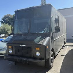 1990 GMC p Forward Step Van 