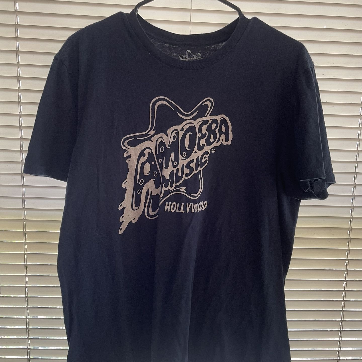 Amoeba Music Medium Navy Blue T-Shirt for Sale in Los Angeles, CA - OfferUp