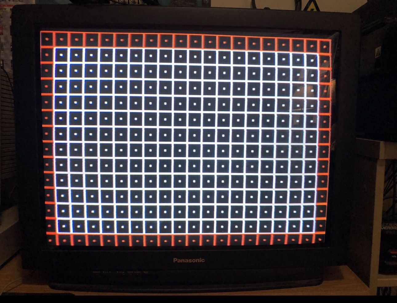 Panasonic SuperFlat (GAOO) 27" CT-27SF12T1 CRT TV S- Video With Remote Control