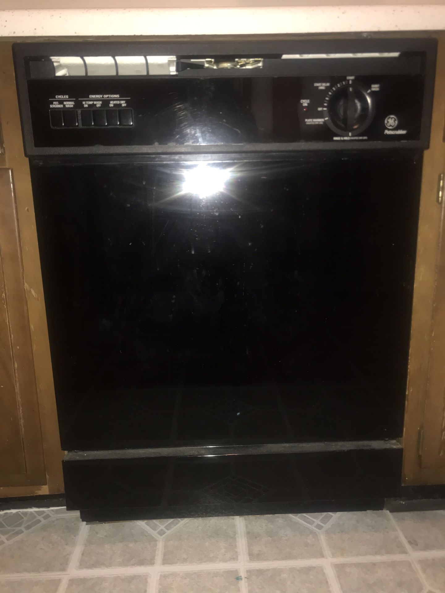 **NEED TO SELL ASAP** GE Potscrubber Dishwasher