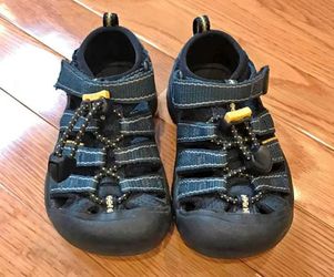 Keen Size 8c Sandals