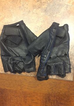 Gloves. XL