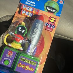 Looney Tunes Candy Hander