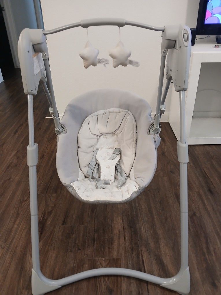 Graco Baby Swing 