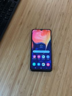 Samsung Galaxy A50 ( Unlocked) 64gb gray color