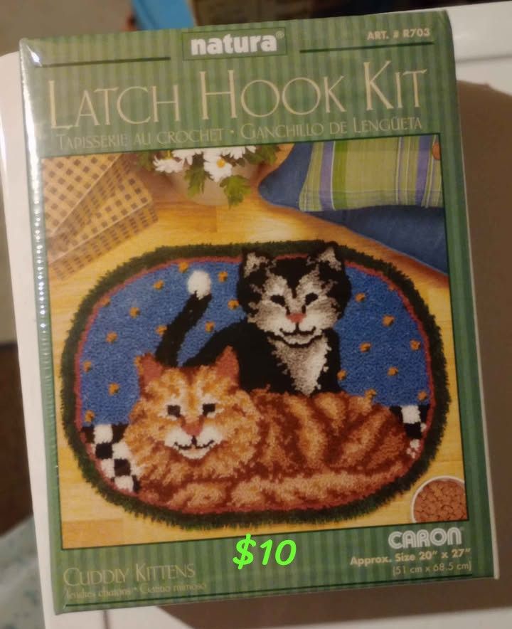 Caron Natura Latch Hook Kit - Cuddly Kittens Art #R703 - 20" x 27"