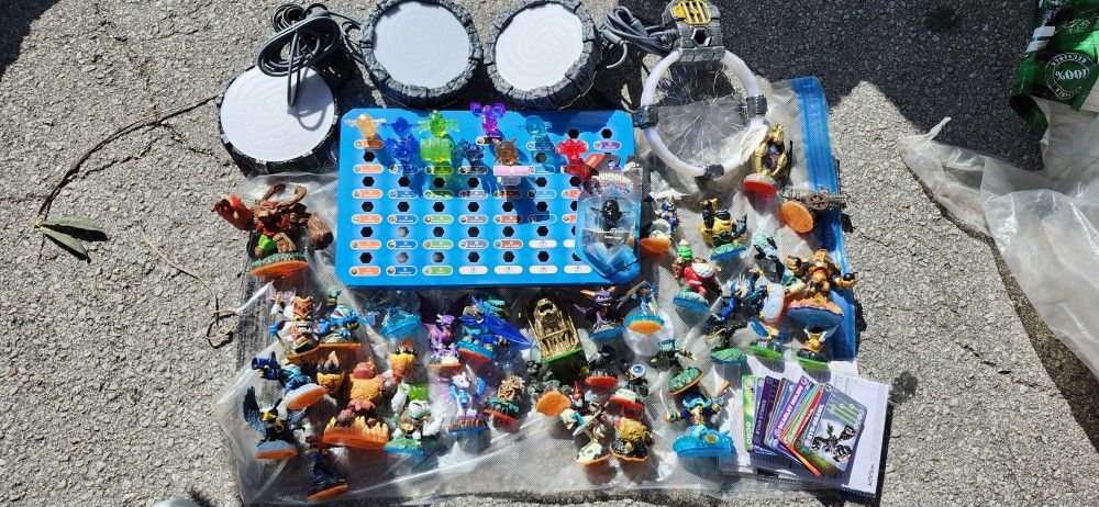 Skylanders And Crystals With Extra Look