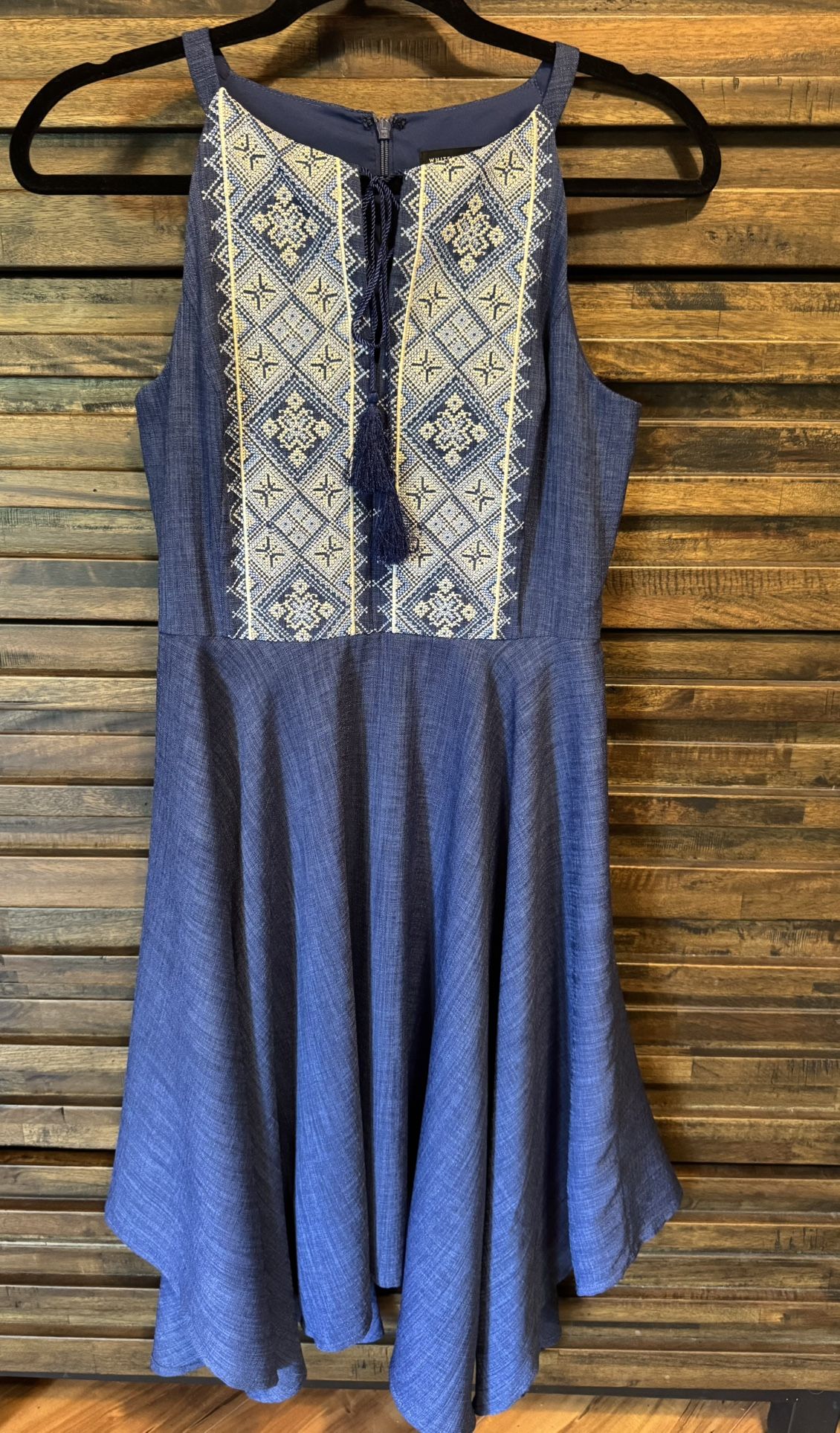 White House Black Market Blue Halter Embroidered Dress 4 Petite 4P Fit and Flare