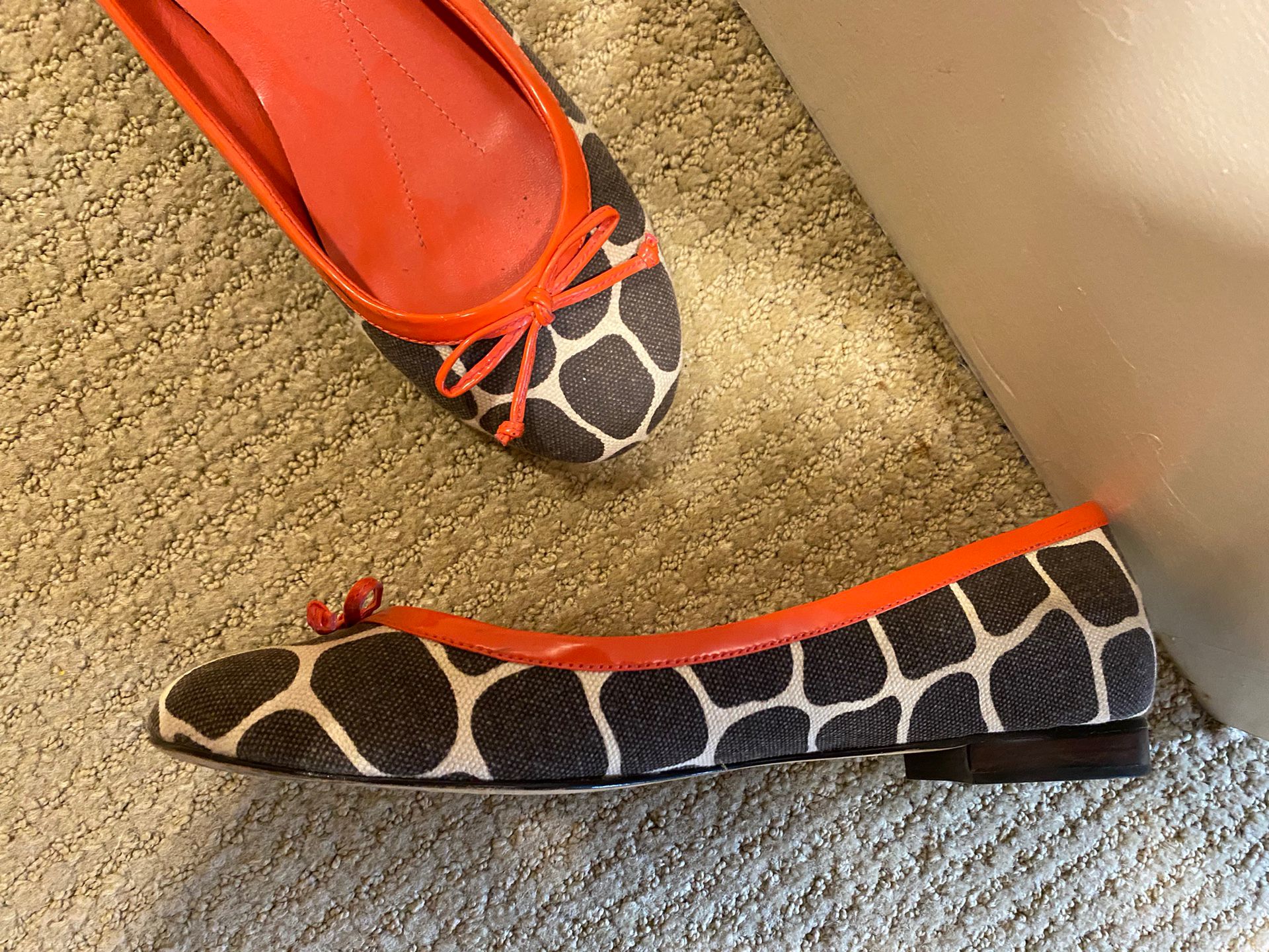 Kate Spade Giraffe Ballet Flats Size 10