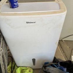 Shinco Dehumidifier