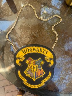Hogwarts Crest Bag with Platform 9 3/4 Wallet & Chain Strap