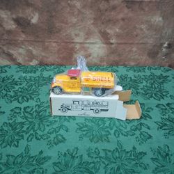 Vintage Shell Gasoline Advertising Diecast Toy Bank In The Original Box 
