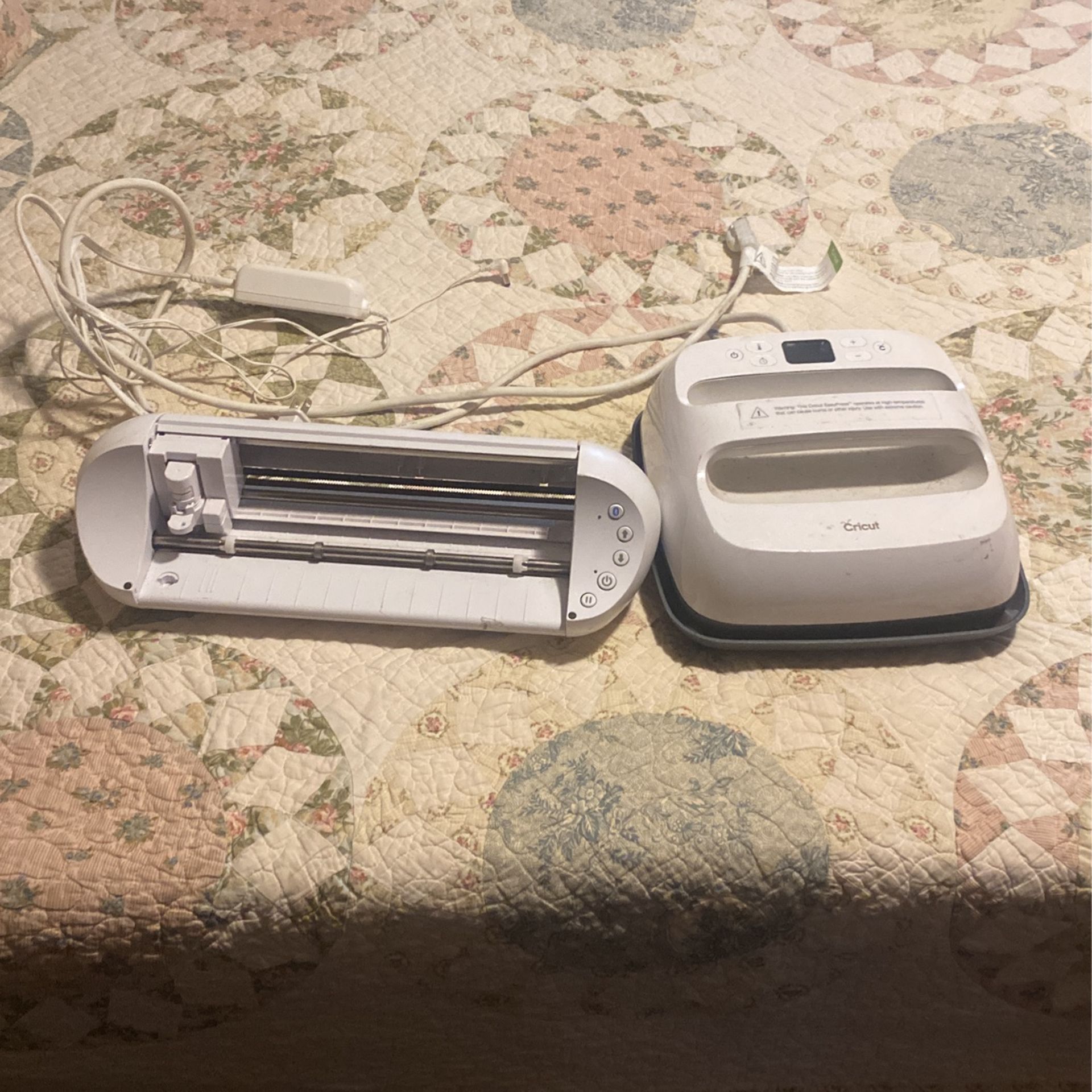 Cricut Iron And Vinyl Printing Machine