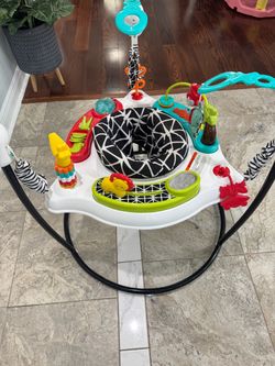 Baby jumperoo