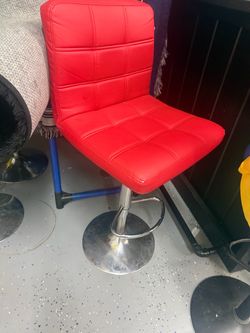 Red chair 4
