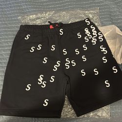 Supreme Shorts Size M 