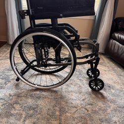 Heilo A7 Wheelchair 