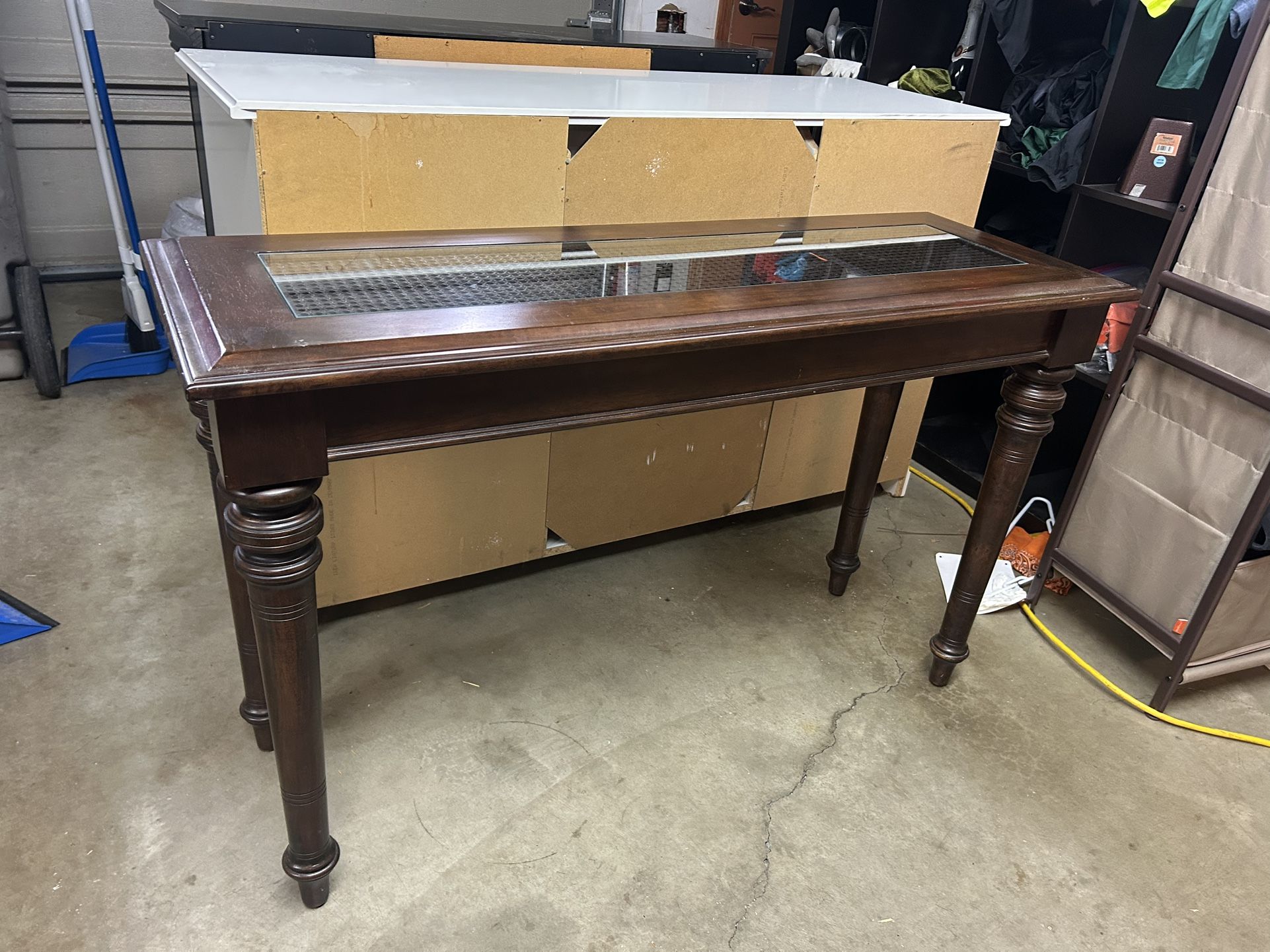 Console Bombay Company 48”long 17” Wide 29.5”tall
