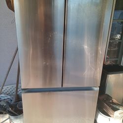 Newer Samsung Wifi Refrigerator 