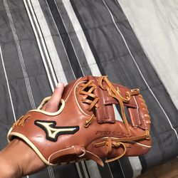 Mizuno Pro Select 11.5 Inch Baseball Glove 