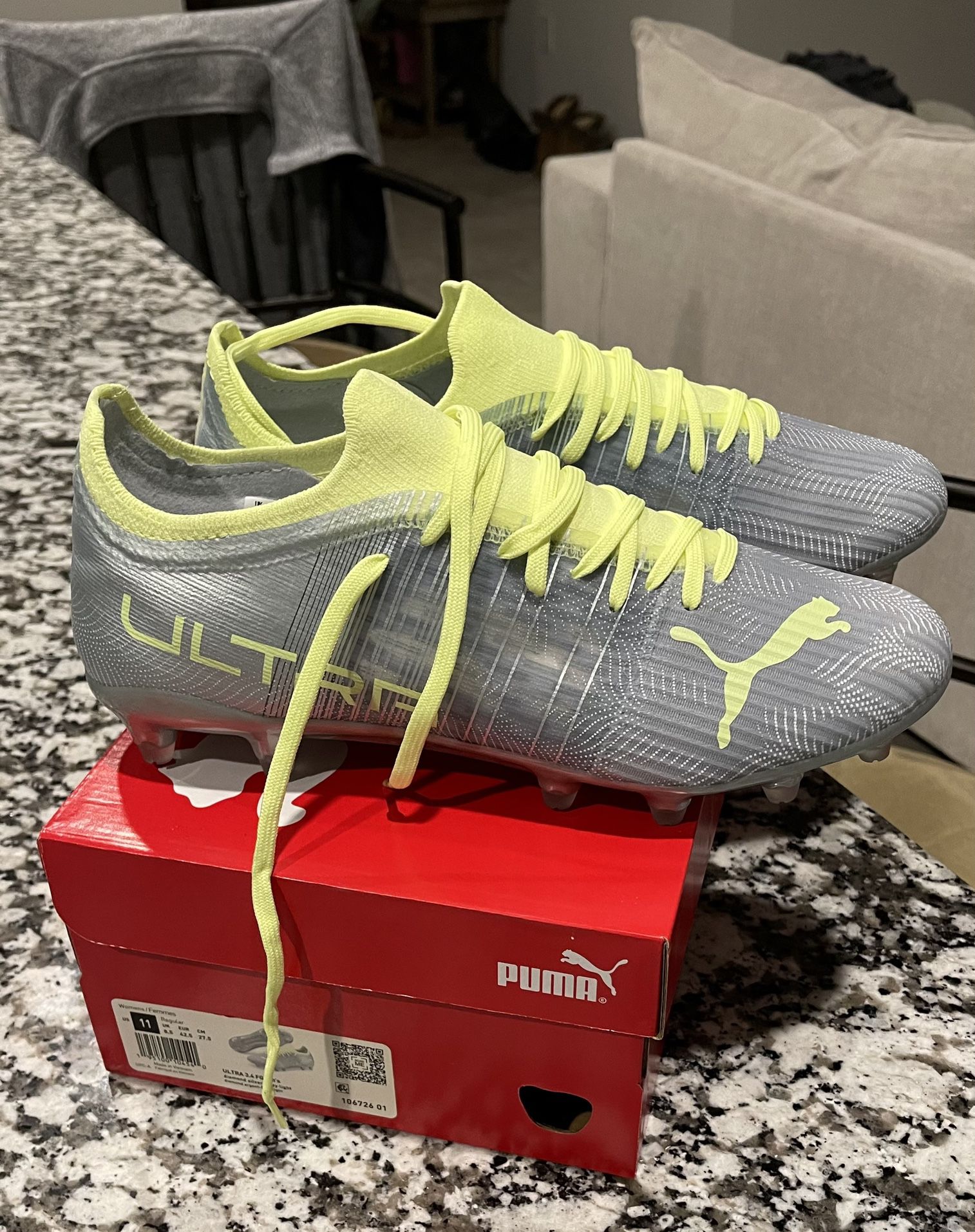 Perímetro carbón Supresión Womens Puma Soccer Cleats Size.11 for Sale in Fort Hood, TX - OfferUp