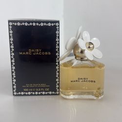 Marc Jacobs Daisy 3.3 Eau De Toilette Spray For Women