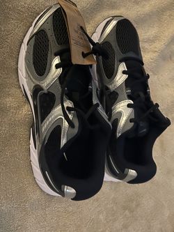 Nike 10.5 mens