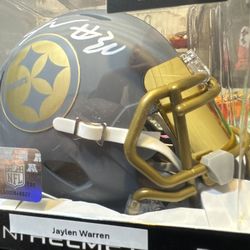 Mini Helmet Signed Jaylen Warren
