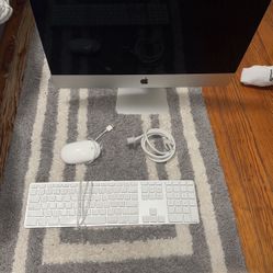 Apple 21.5" iMac Desktop Computer