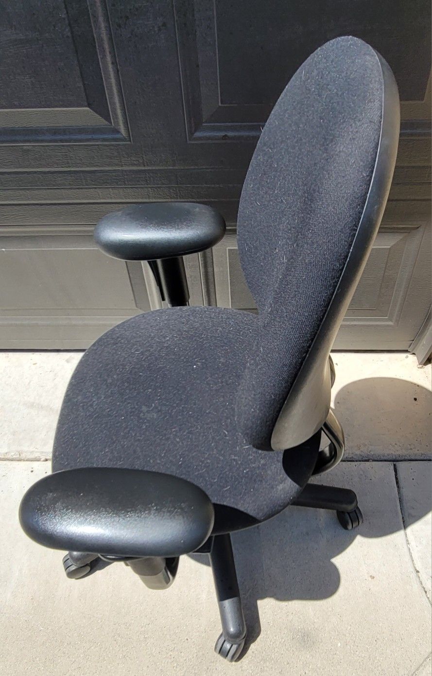Steelcase Office Desk Gaming Chair