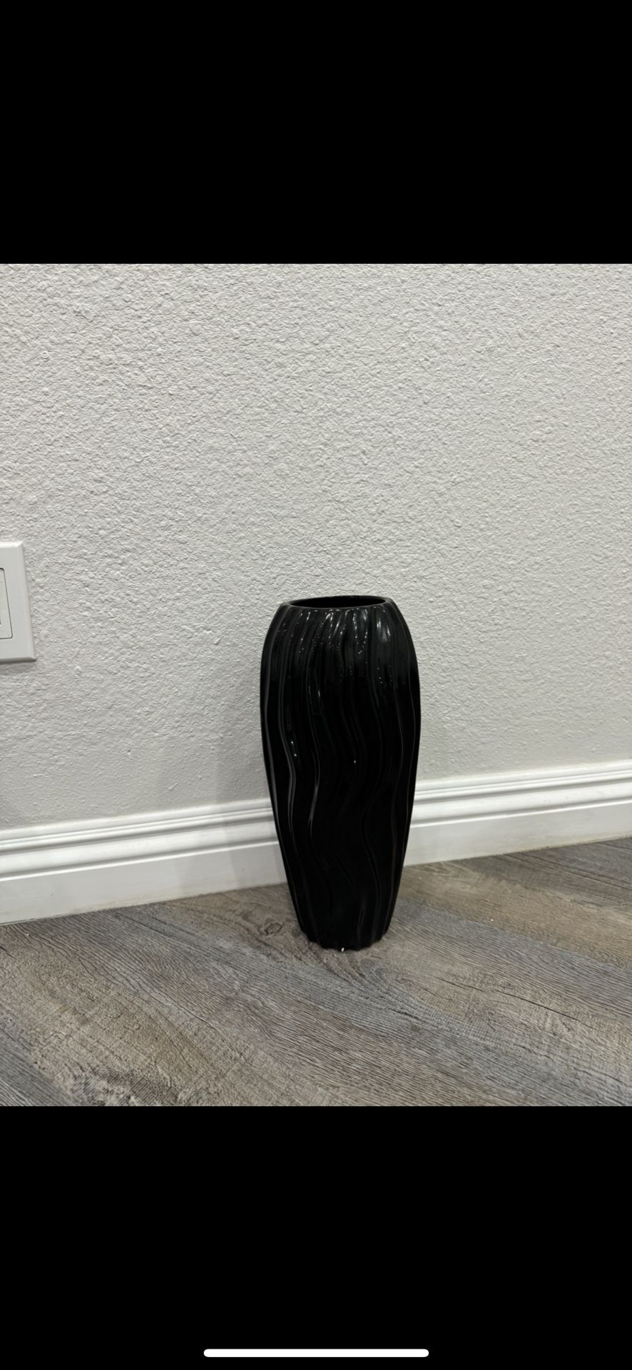 Black Flower Vase 