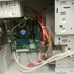 I7 3.4 8 gigs Desktop