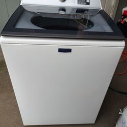 Maytag washer machine   work excellent  one year old