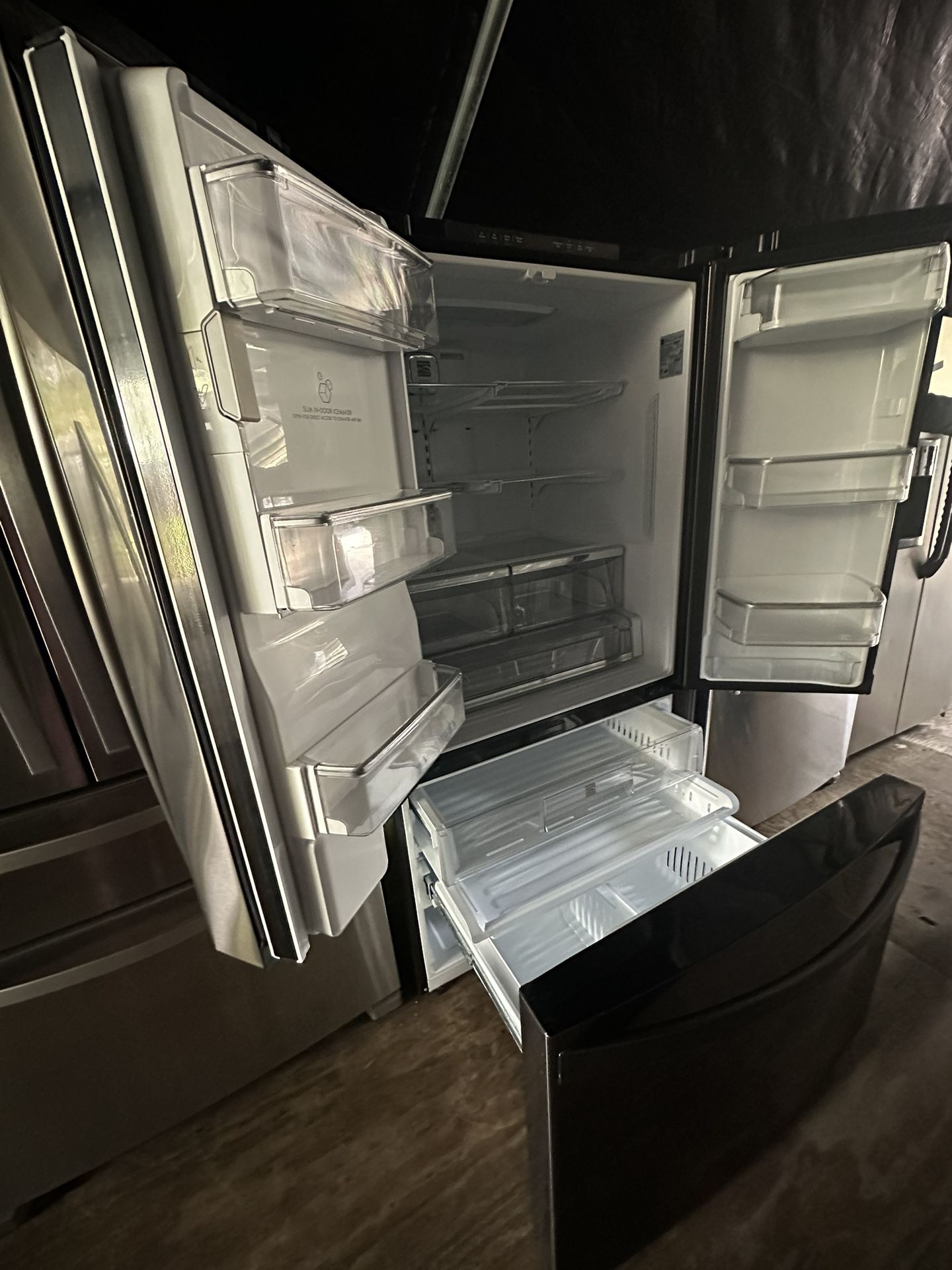 Kenmore Black Stainless Steel Refrigerator Works Well /60 Day Warranty