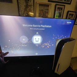 PS5 DISC VERSION – LIKE NEW (BARELY USED)