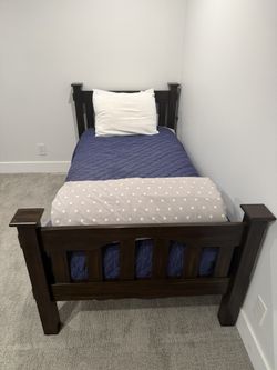 Excellent Condition Pottery Barn Kids Twin Bed With Mattress And Underbed Storage