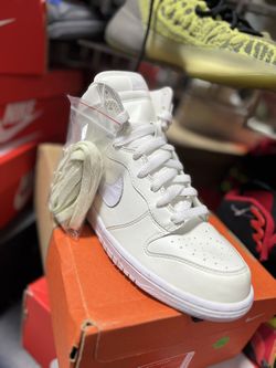 Nike Dunk High Glow White 