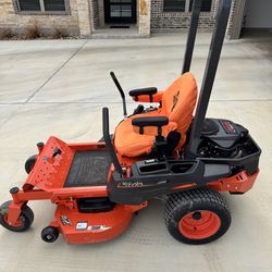 Kubota Z232 only 23 hours