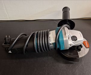 MAKITA DISC GRINDER 9557PB