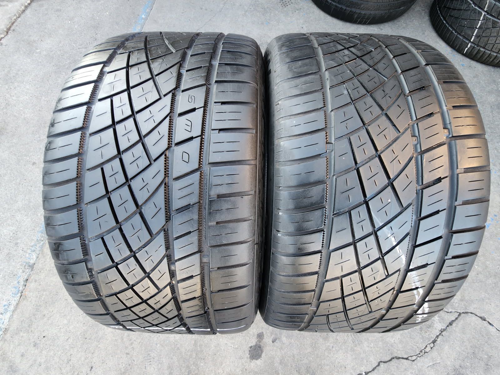 2 USED TIRES CONTINENTAL 275/35/19