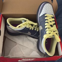 Nike Dunks 