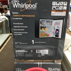 Refrigerator Mini 2.7 Cubic Feet In Box