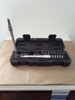 Venzo 1/4 Drive Click Type 2-15Nm Torque Set In Protective Carry Case