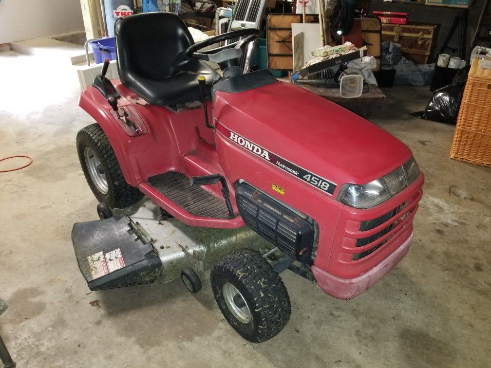 Honda 4518 Lawn Tractor (liquid cooled) for Sale in Mount Airy, MD