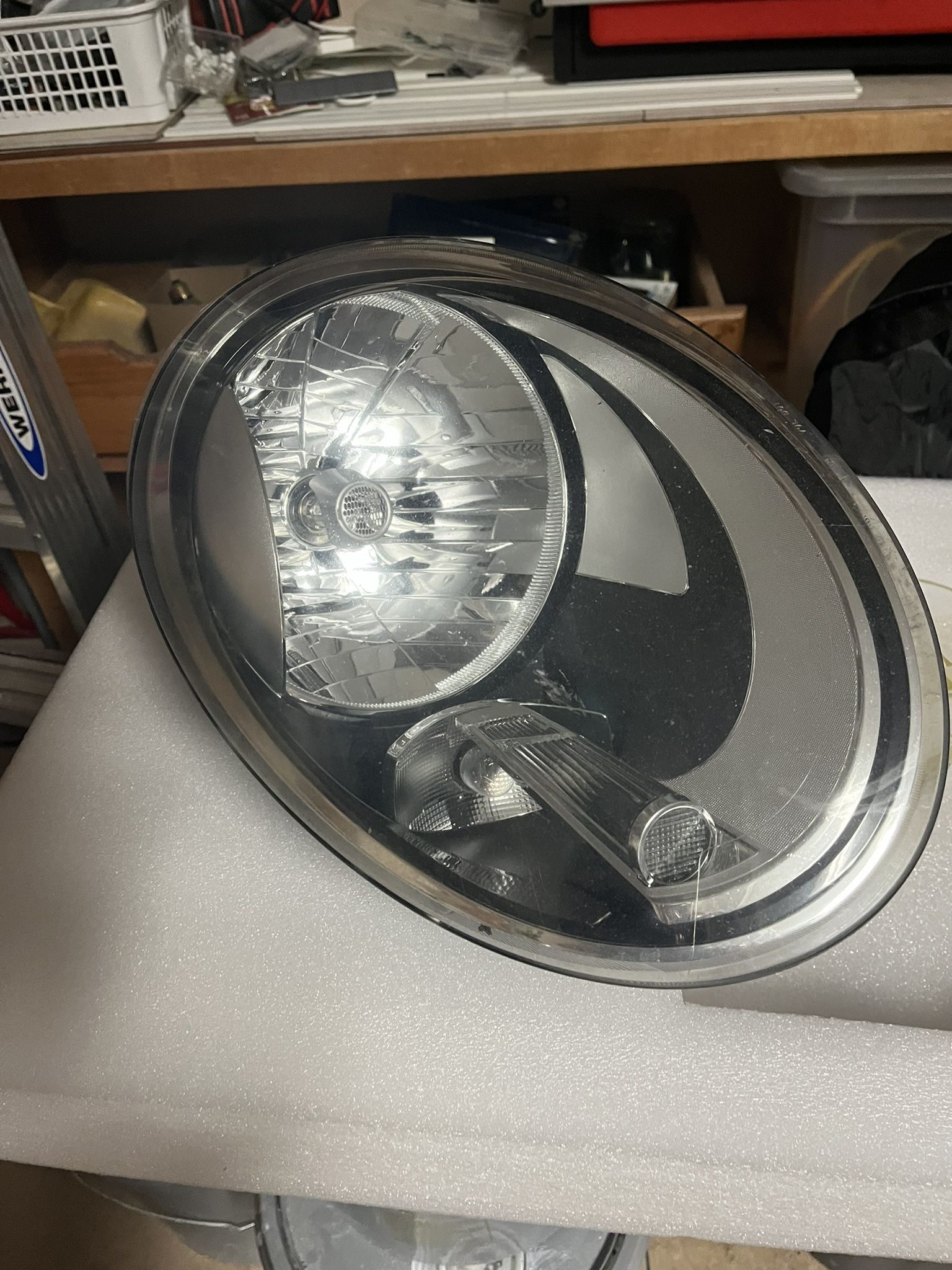Volkswagen Beatle 2013 Headlights