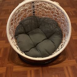 Newborn Egg Chair